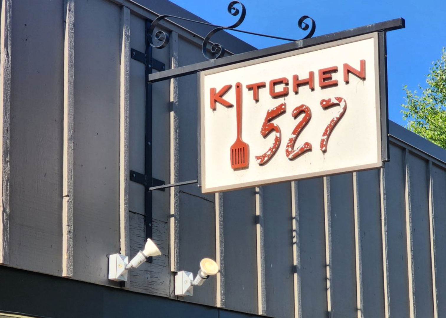 Kitchen 527 | South Haven Visitors Bureau